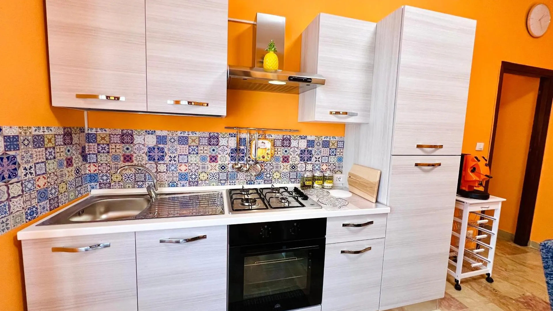 Orange House Apartment Isola delle Femmine 0*,